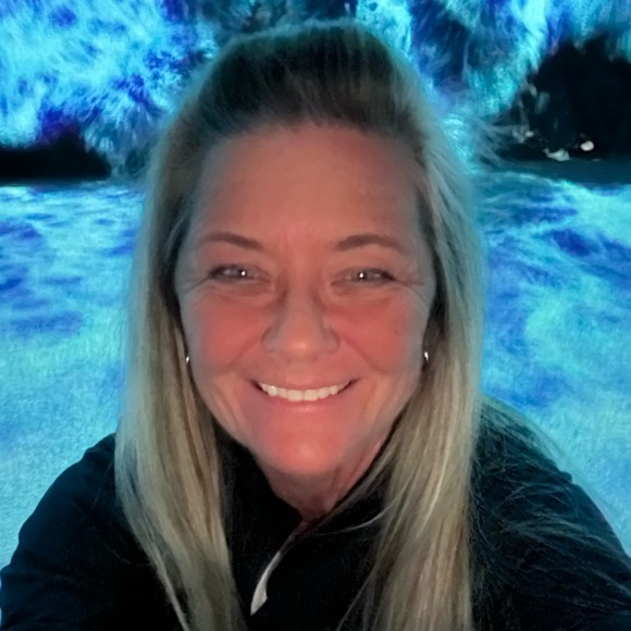 Meet your Posher, Kim - Picture 1 of 1